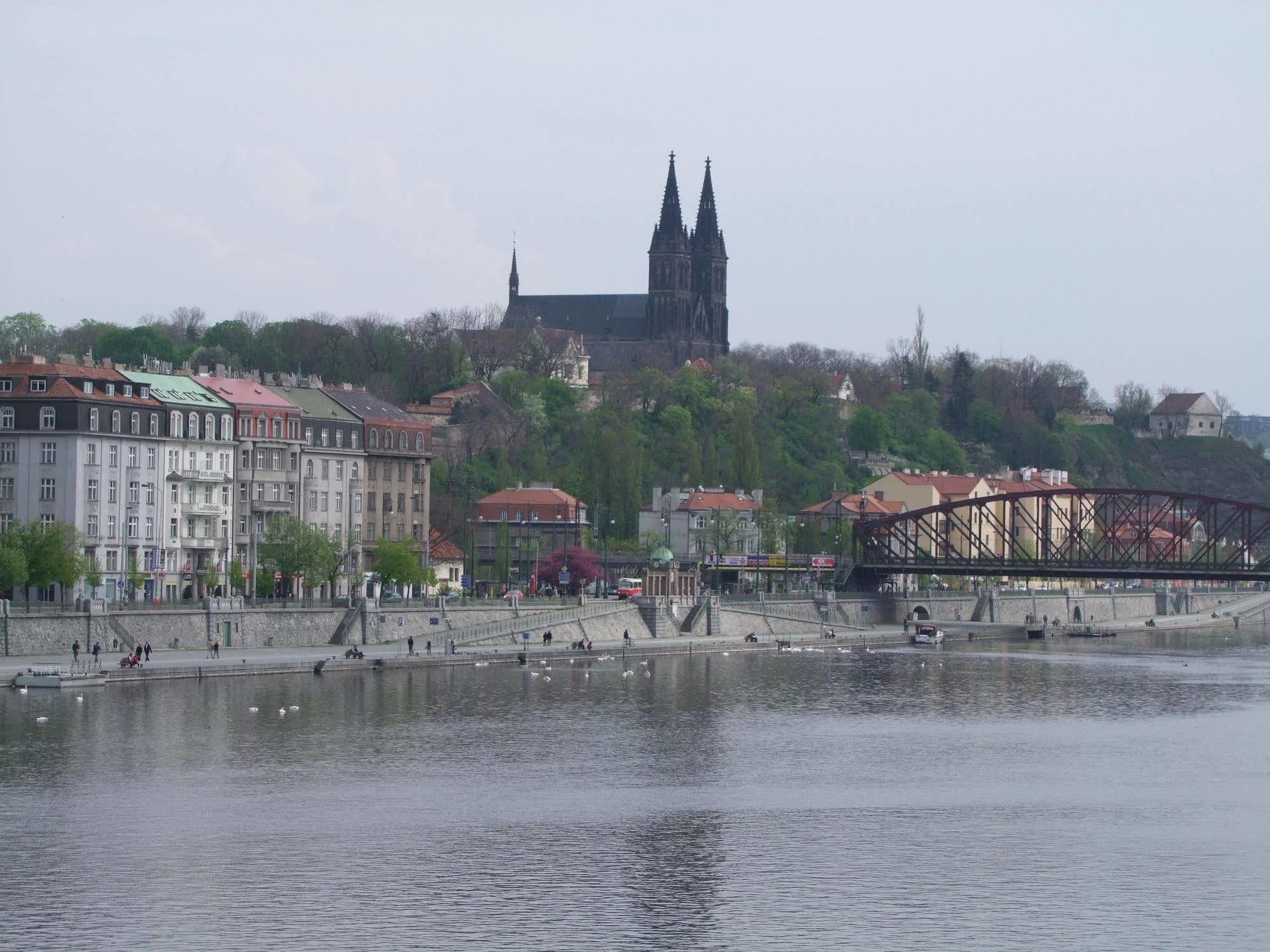 Hotel & Residence Royal Standard Praha Bagian luar foto