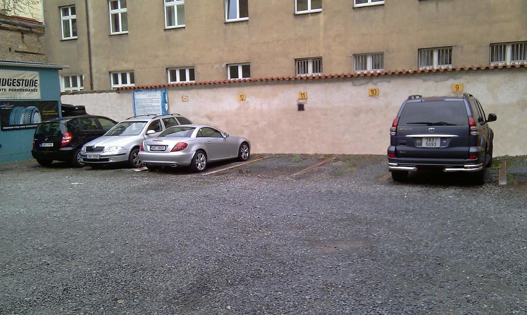 Hotel & Residence Royal Standard Praha Bagian luar foto