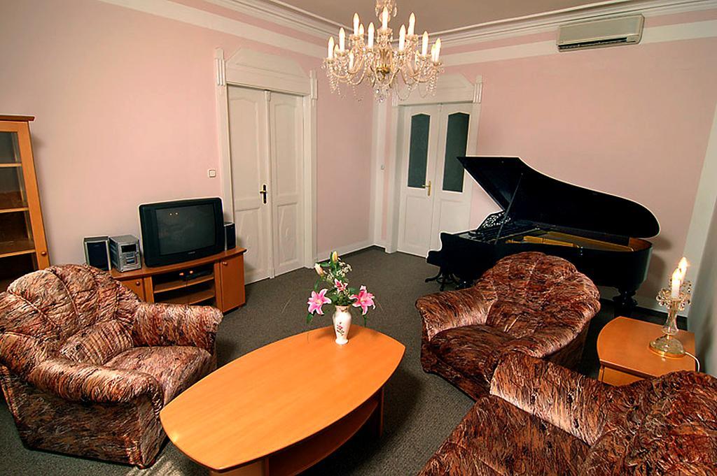 Hotel & Residence Royal Standard Praha Ruang foto